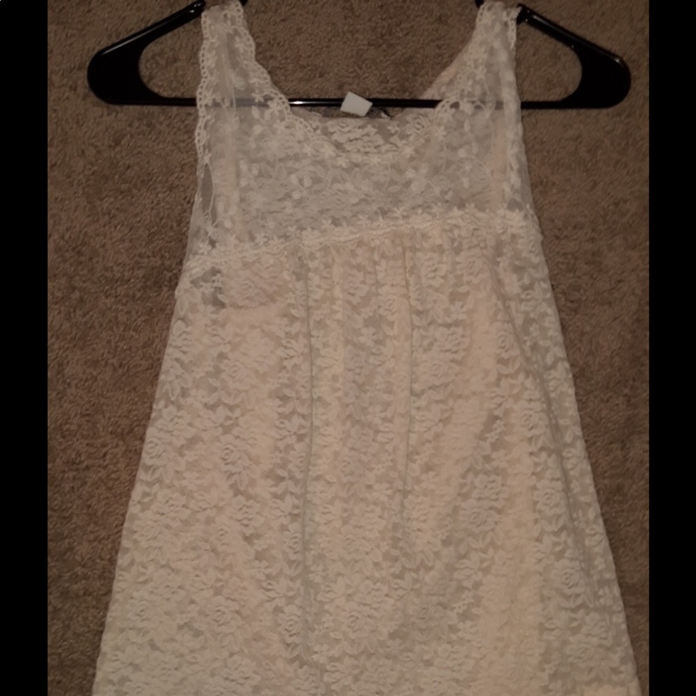 super cute lacey top